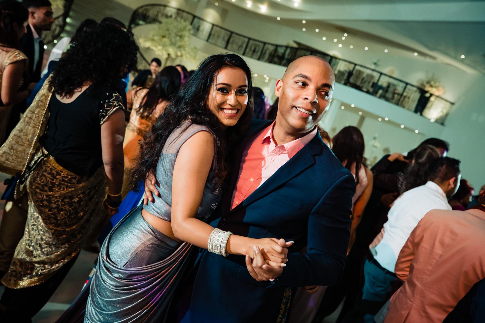 Trouwfotograaf Hindoestaanse bruiloft Rey Events Almere Bruidsfotografie door Paco van Leeuwen